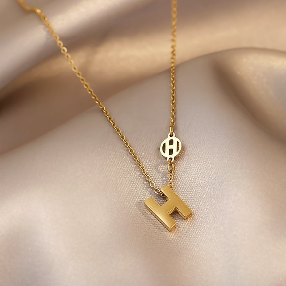 GOLICC Letter Pendant Necklace - Picture 5 of 11